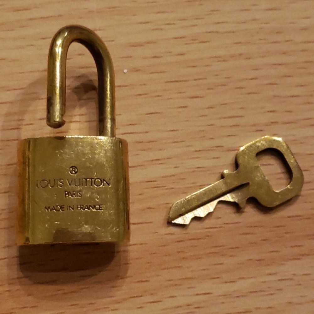 Louis Vuitton lock with key
